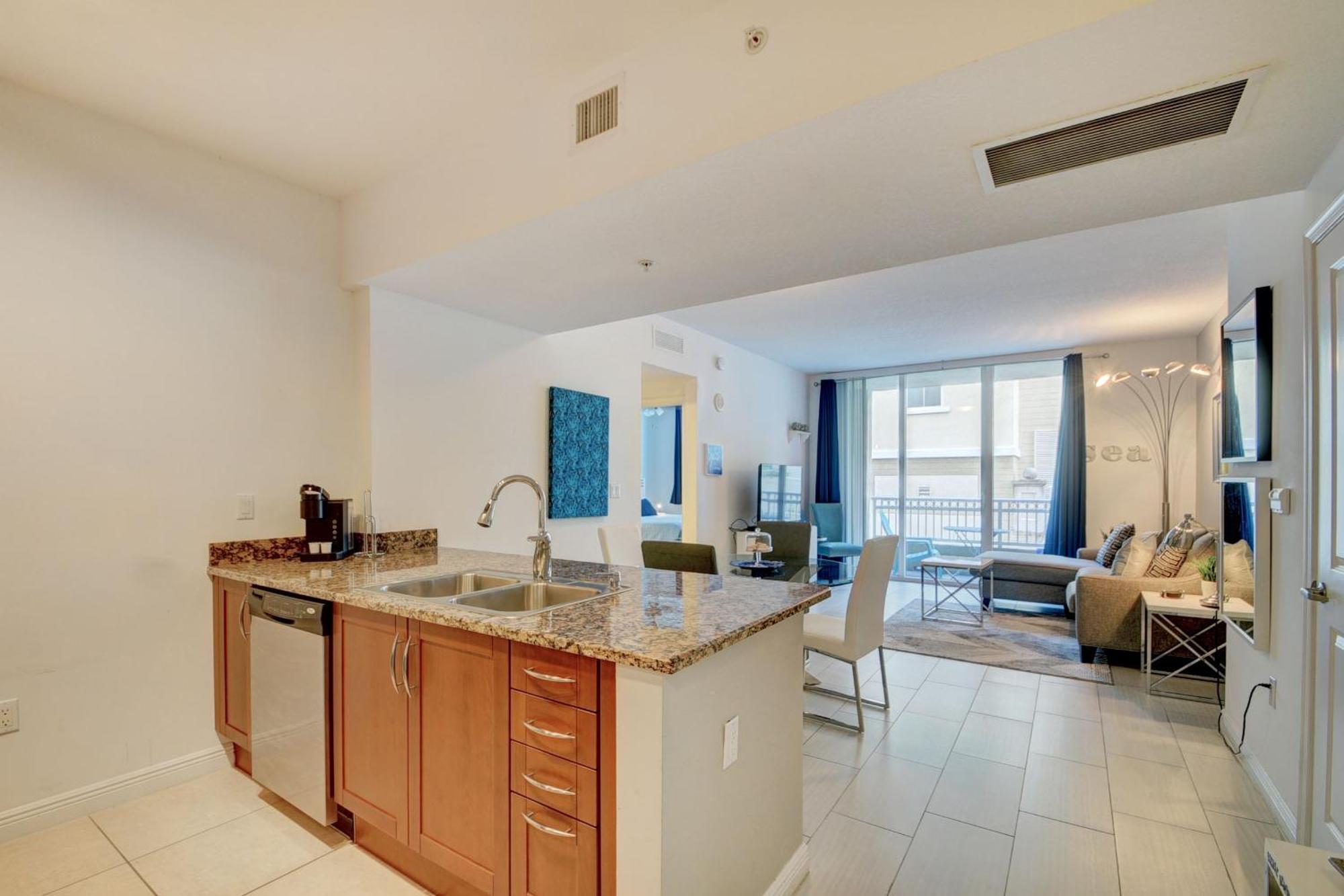 Amazing One-Bedroom In Casa Costa!Beach Pass Inc! Boynton Beach Exterior photo