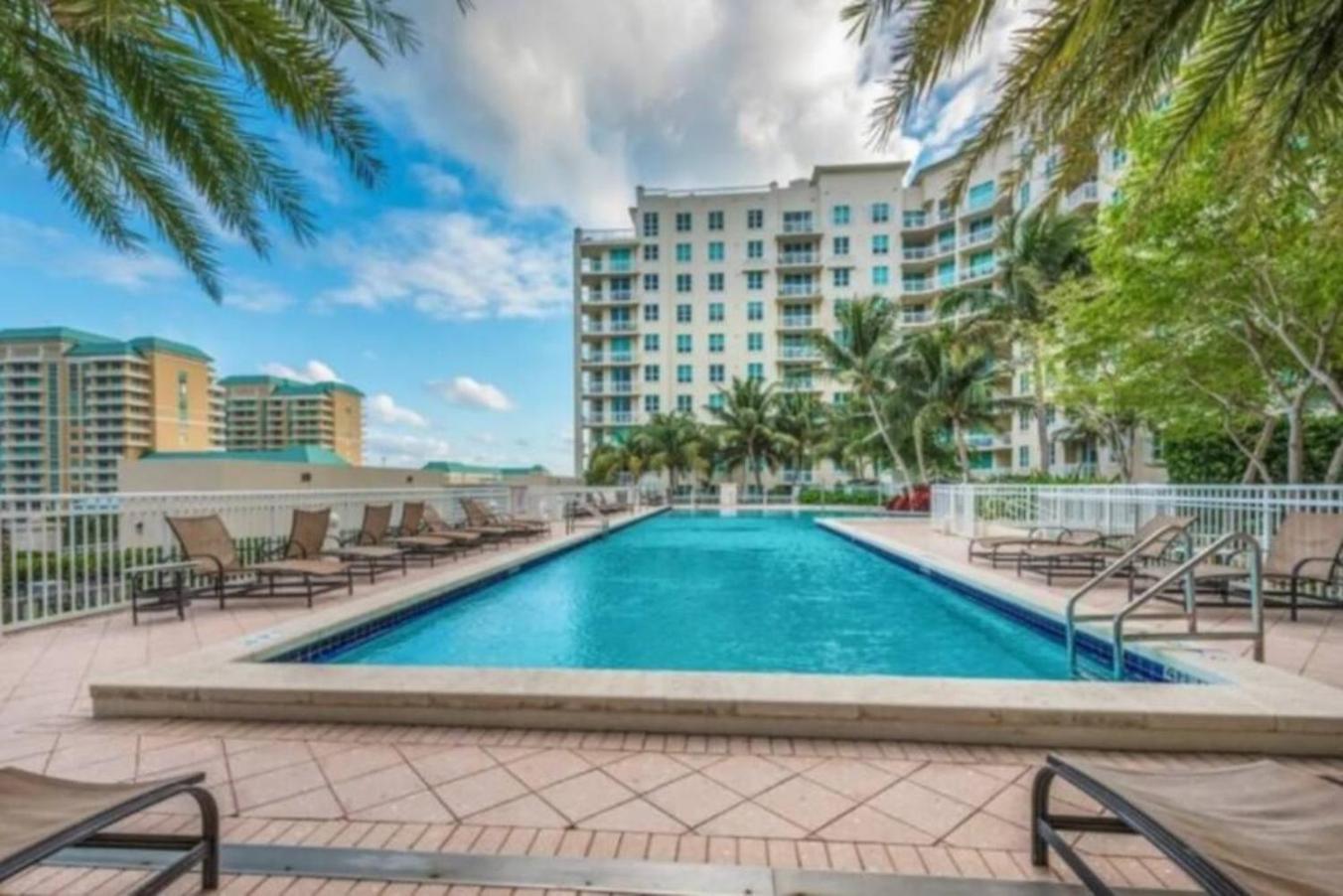 Amazing One-Bedroom In Casa Costa!Beach Pass Inc! Boynton Beach Exterior photo